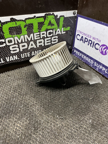 2001 Ford Escape 8W067- Heater Fan Motor- (TAG10661)