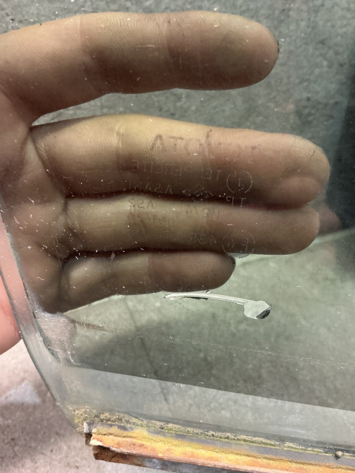 1995 Toyota Land Cruiser 80Series- Right Front Door Glass- (TAG16719)