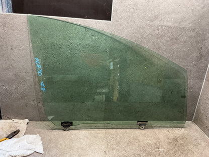 2006 Toyota Estima R30 MCR30 - Right Front Door Glass - (TAG19068)