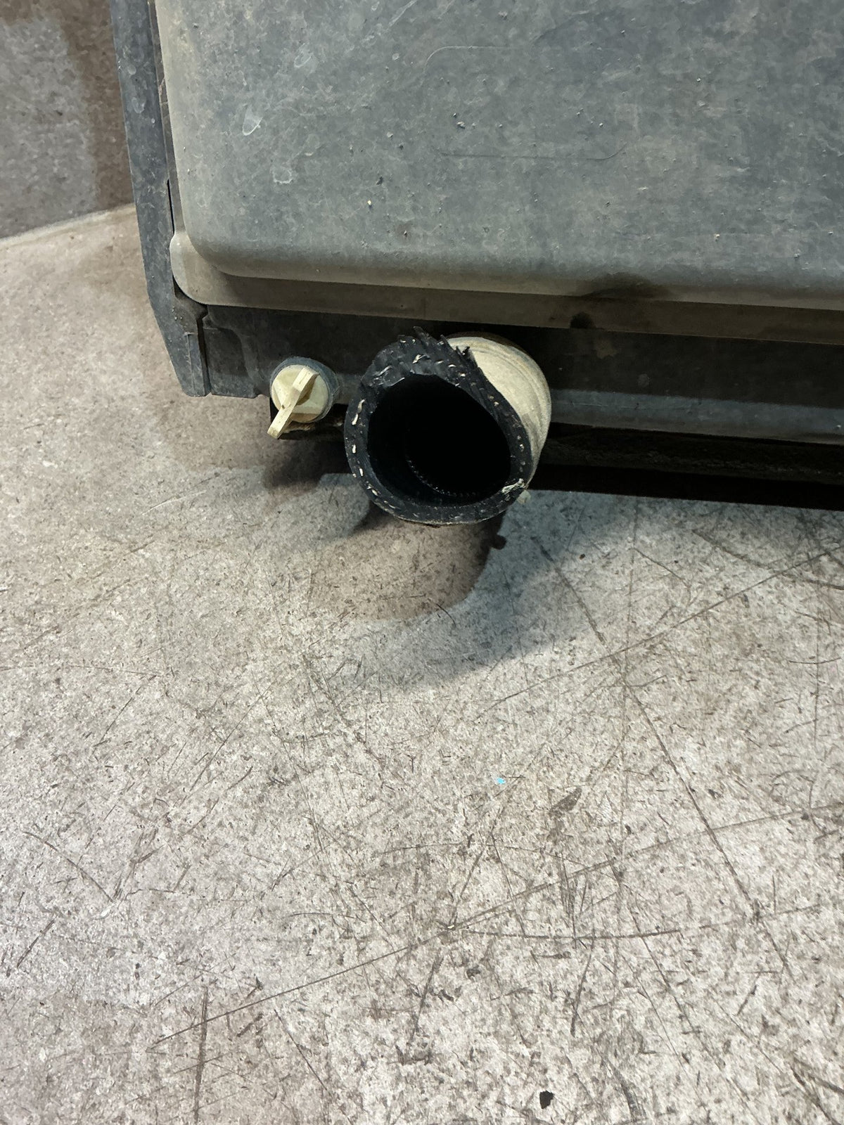 2016 Ford Ranger - Radiator - (TAG17816)