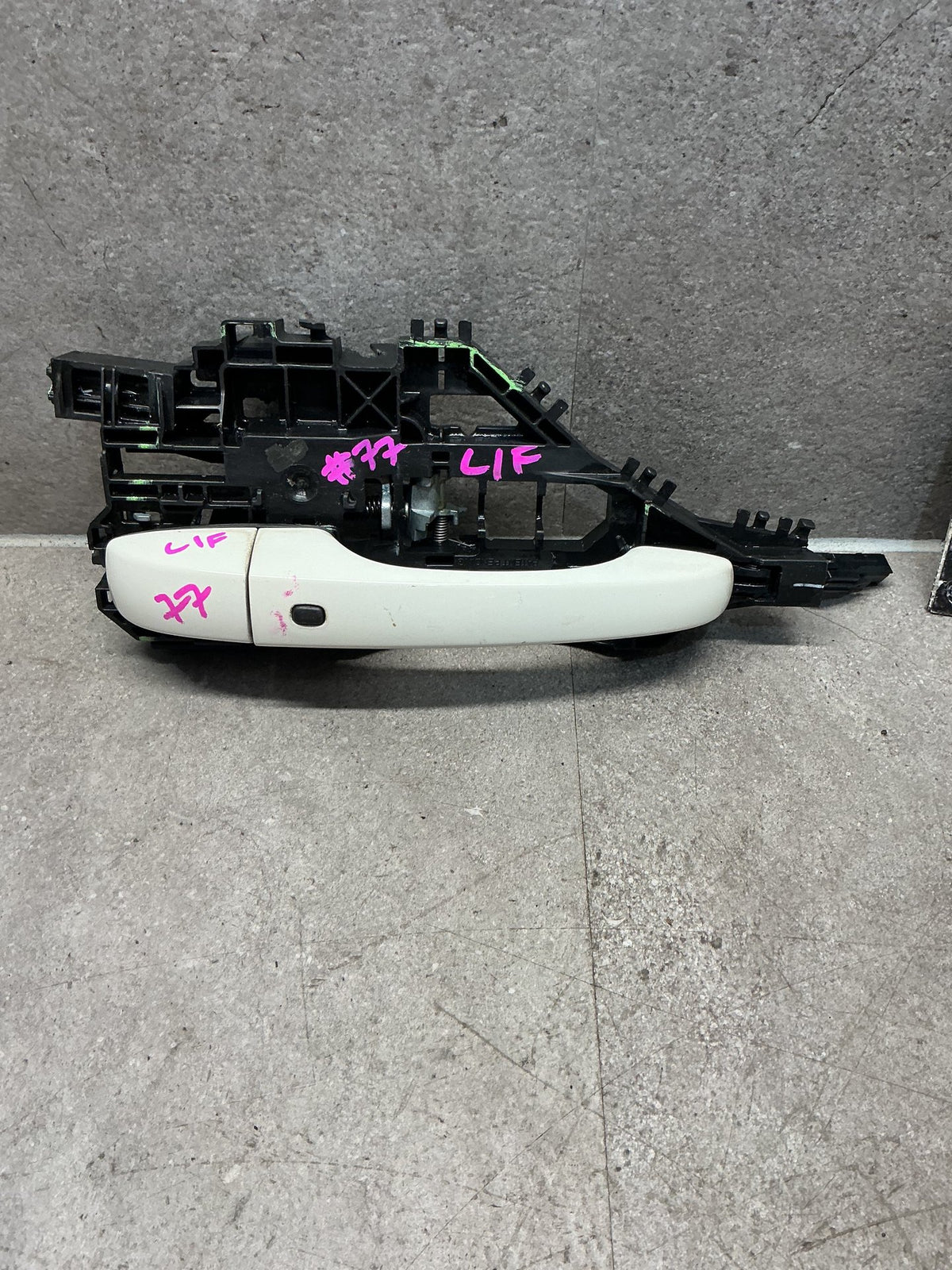 2015 Dodge Journey JC- Left Front Door Exterior Handle- (TAG14516)