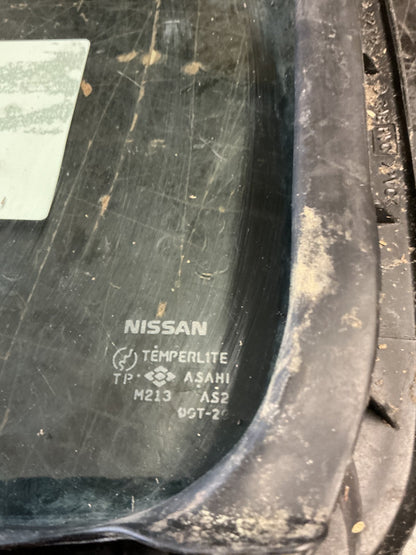 1995 Nissan Terrano r5c - Right Rear Quarter Door Glass - (TAG18583)