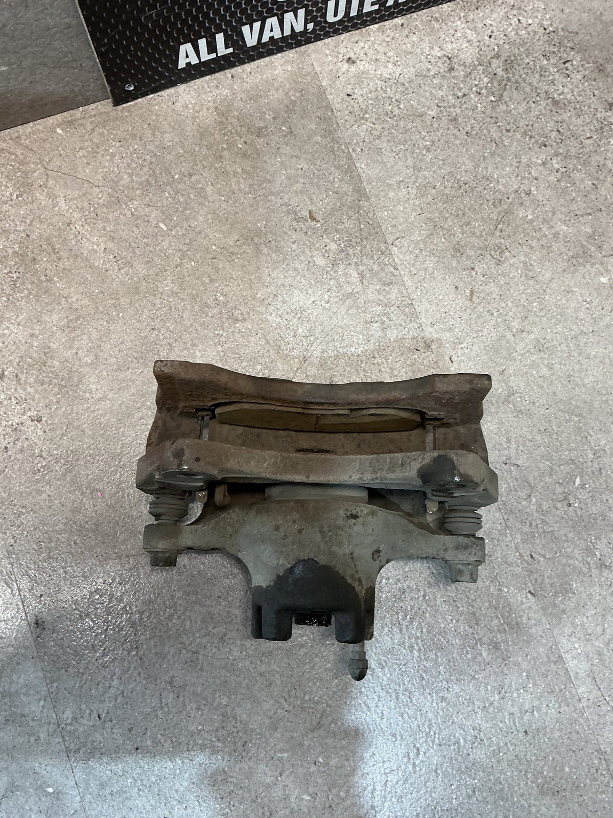 2006 Mitsubishi Outlander CW5W- Left Front Caliper- (TAG11988)