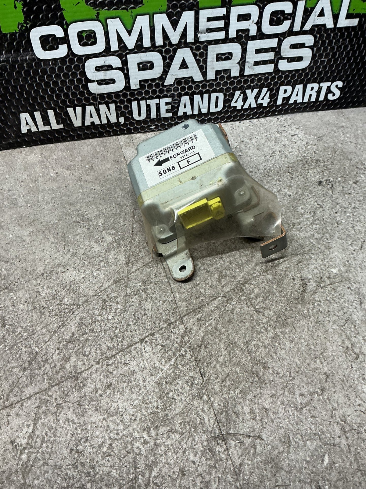 2005 Ford Econovan- Airbag Module- (TAG14991)