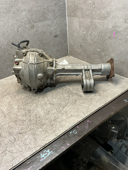 2006 Suzuki Grand Vitara- Front Differential Head- (TAG17567)