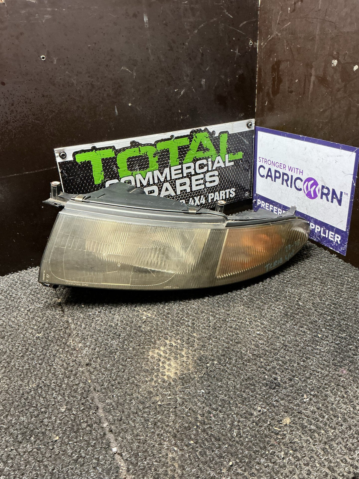 1996 Toyota Estima TCR10- Left Headlight- (TAG9640)