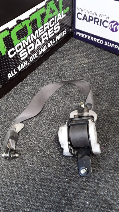 2001 Nissan Caravan E25 VWE25- Right Front Seat Belt- (TAG5467)