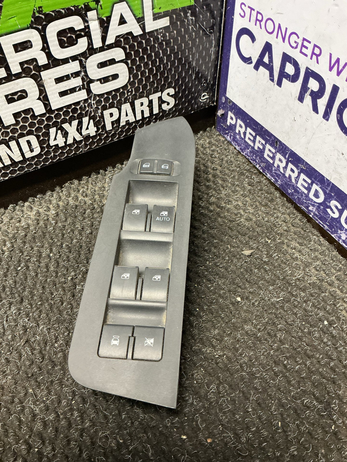 2008 Holden Captiva 7 1W070- Master Power Window Switch- (TAG9921)