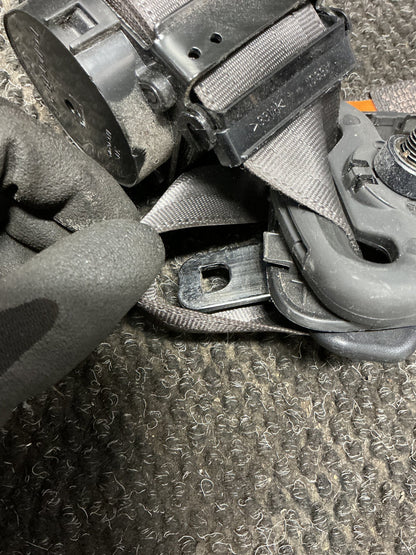 2007 Holden Captiva 7 2W095- Left Rear Seat Belt- (TAG10784) PN: SG-627