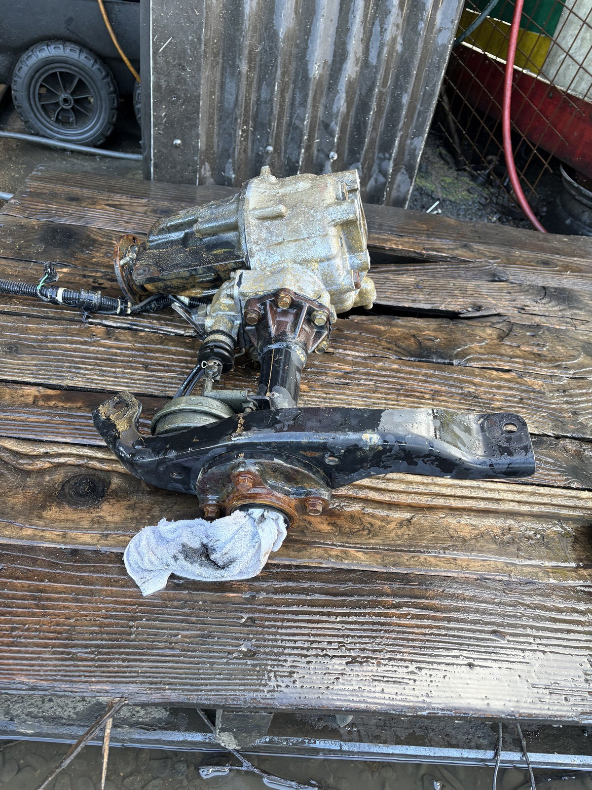 2005 Mazda B-Series UN- Front Differential Assembly- (TAG16082)