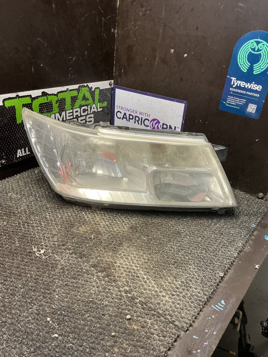 2010 Dodge Journey JC- Right Headlight- (TAG11370) PN: 05067786AA