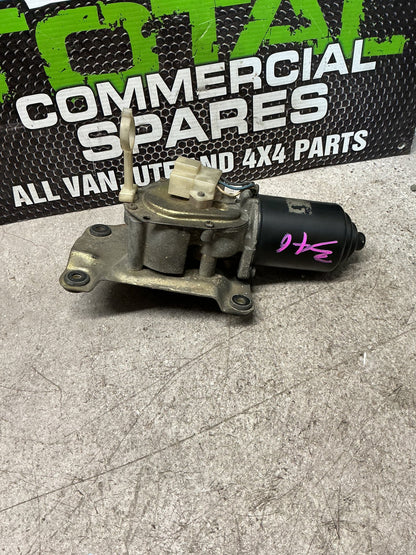 1995 Isuzu MU UCS69DW- Front Wiper Motor- (TAG15791)