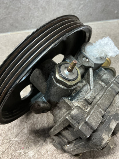 2003 Suzuki Grand Vitara SQ420W - Power Steering Pump - (TAG17889)