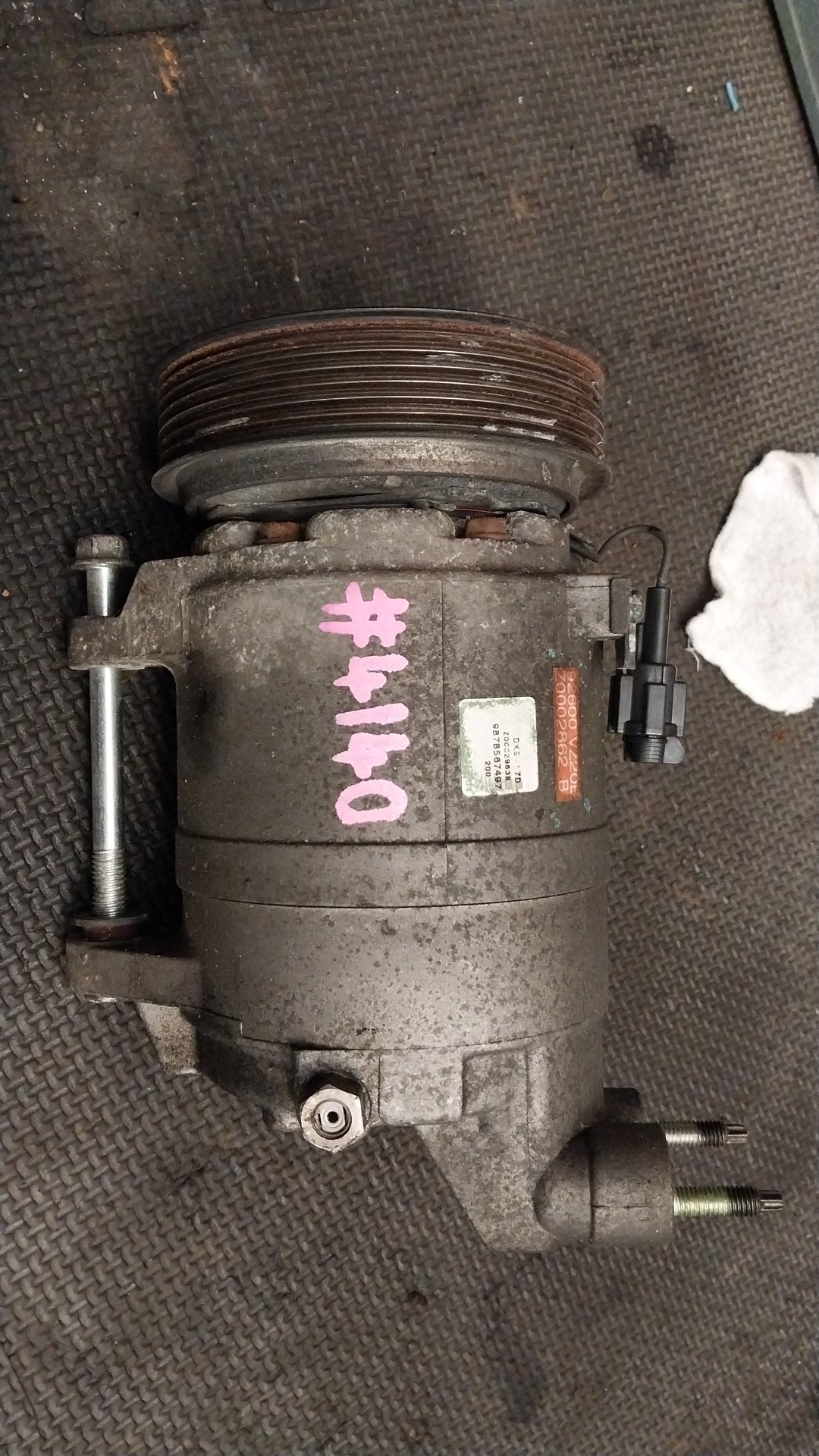 2009 Nissan Caravan E25 VWE25- A/C Compressor- (TAG4140)