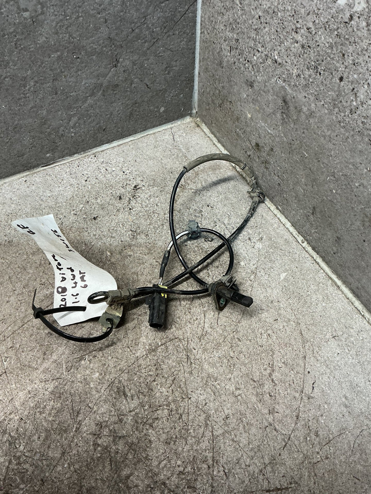 2018 Suzuki Vitara - Right Front ABS Sensor - (TAG18287)