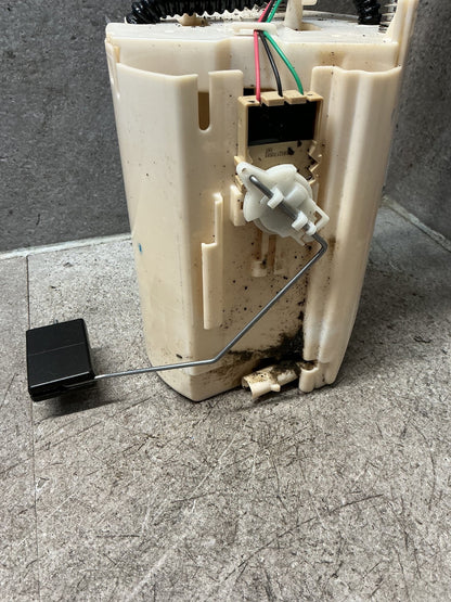 2017 Toyota Hilux SR5 - Fuel Pump - (TAG18541)