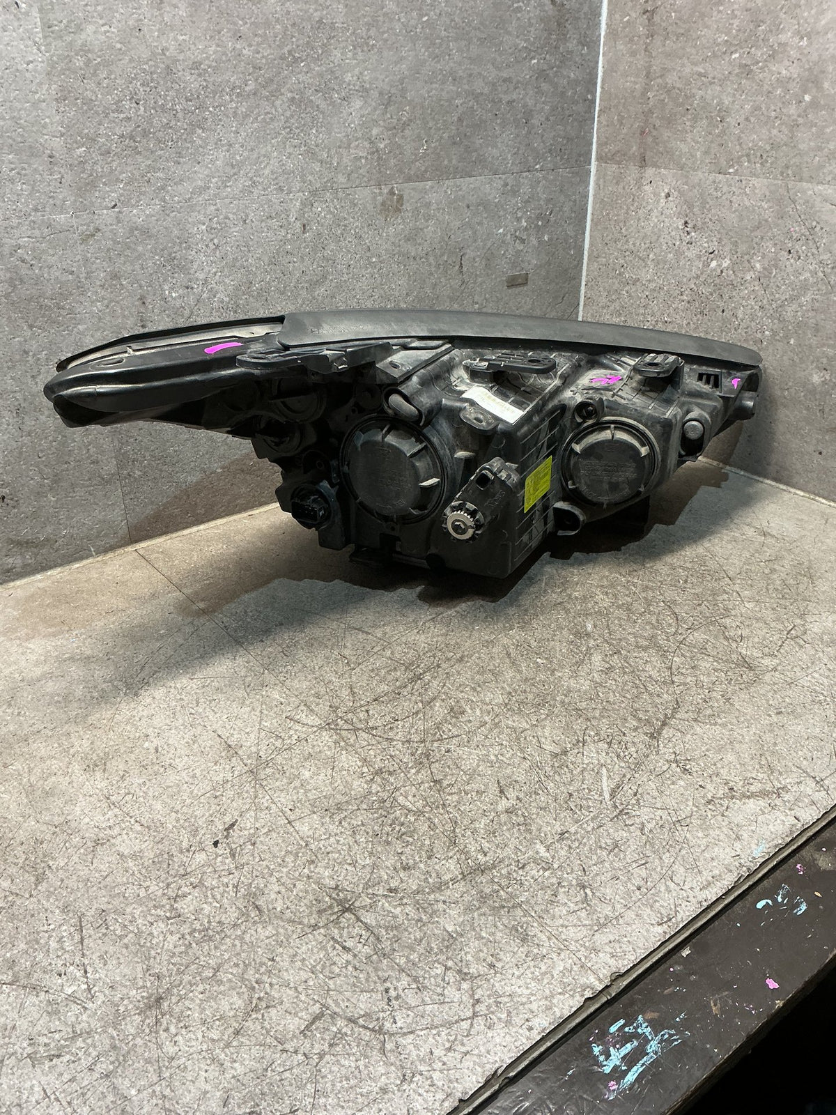 2014 Hyundai Santa Fe - Left Headlight - (TAG18406)