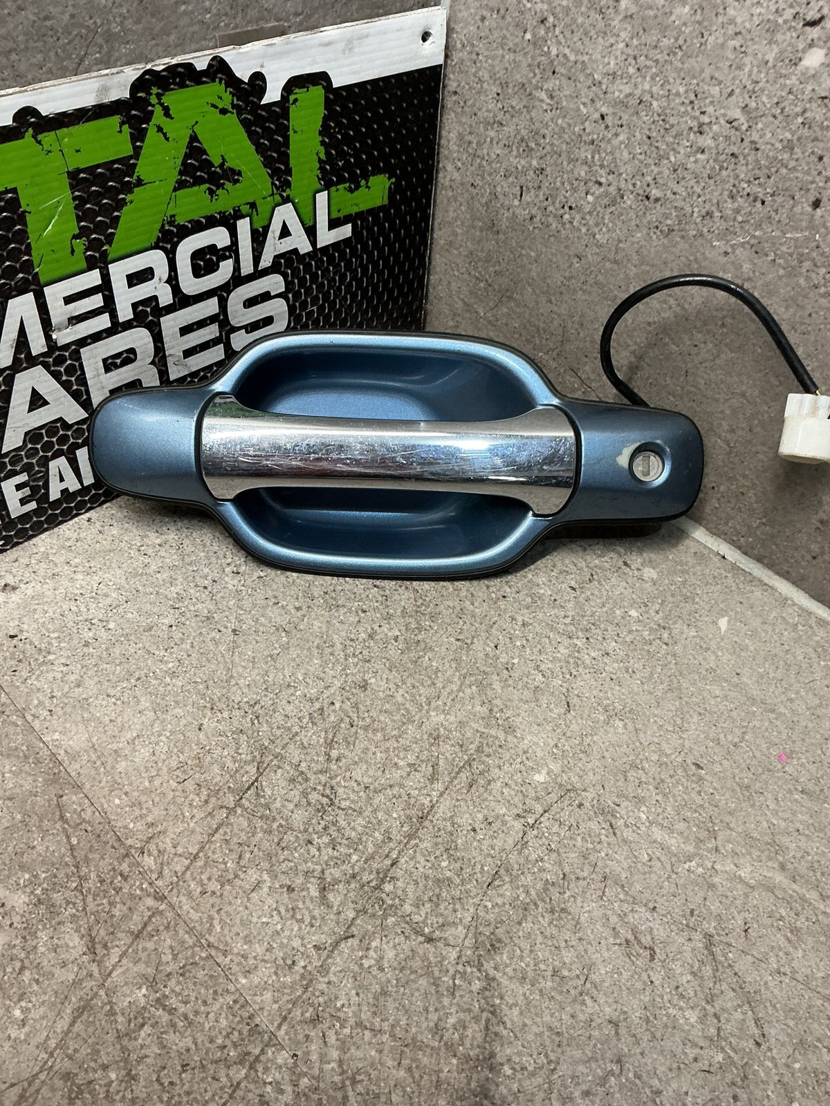 2005 Holden Rodeo 1W037- Right Front Door Exterior Handle- (TAG14743)
