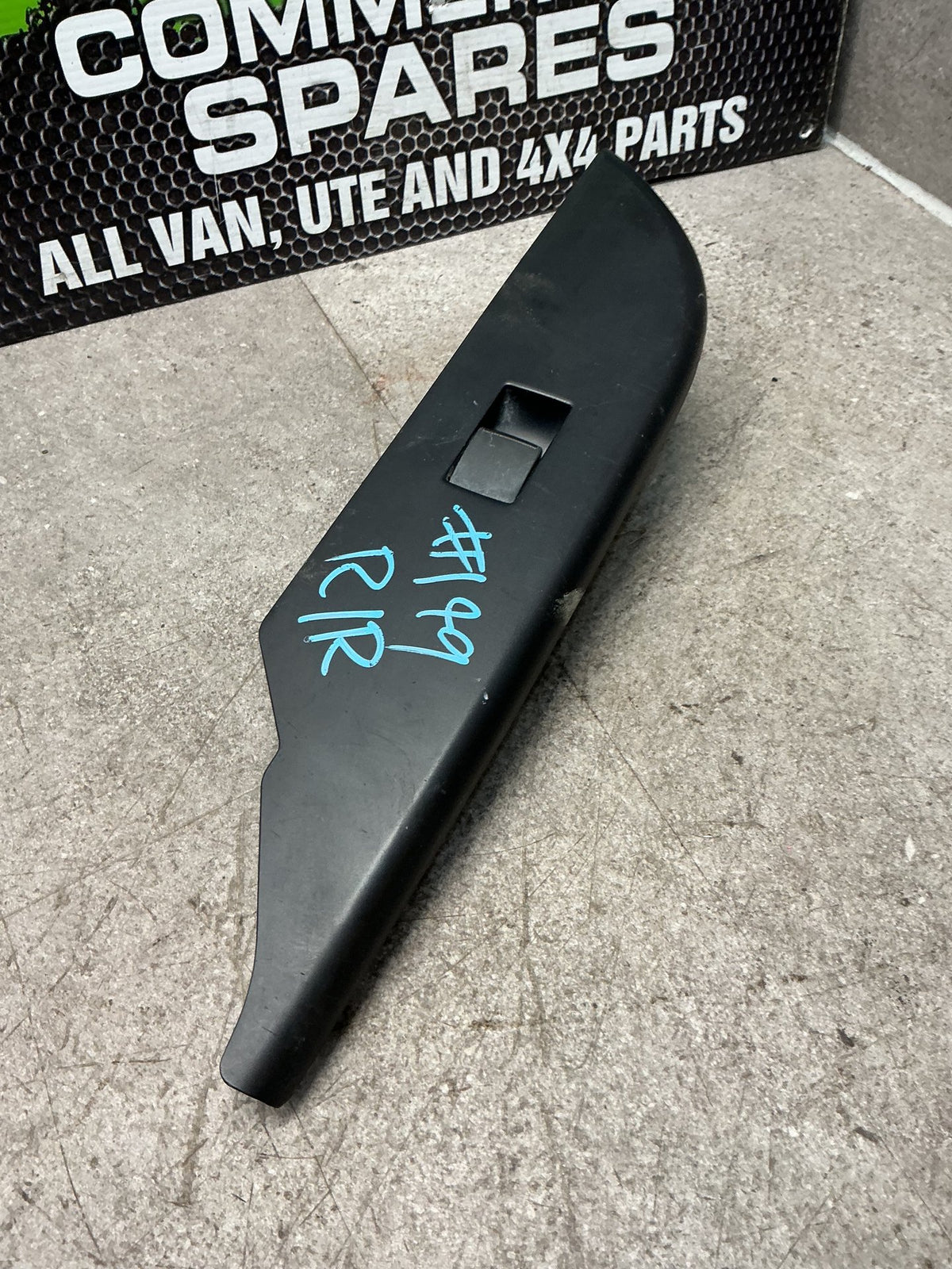 2009-2012 Mitsubishi Outlander II CW*W- Right Rear Window Switch- (TAG14102)