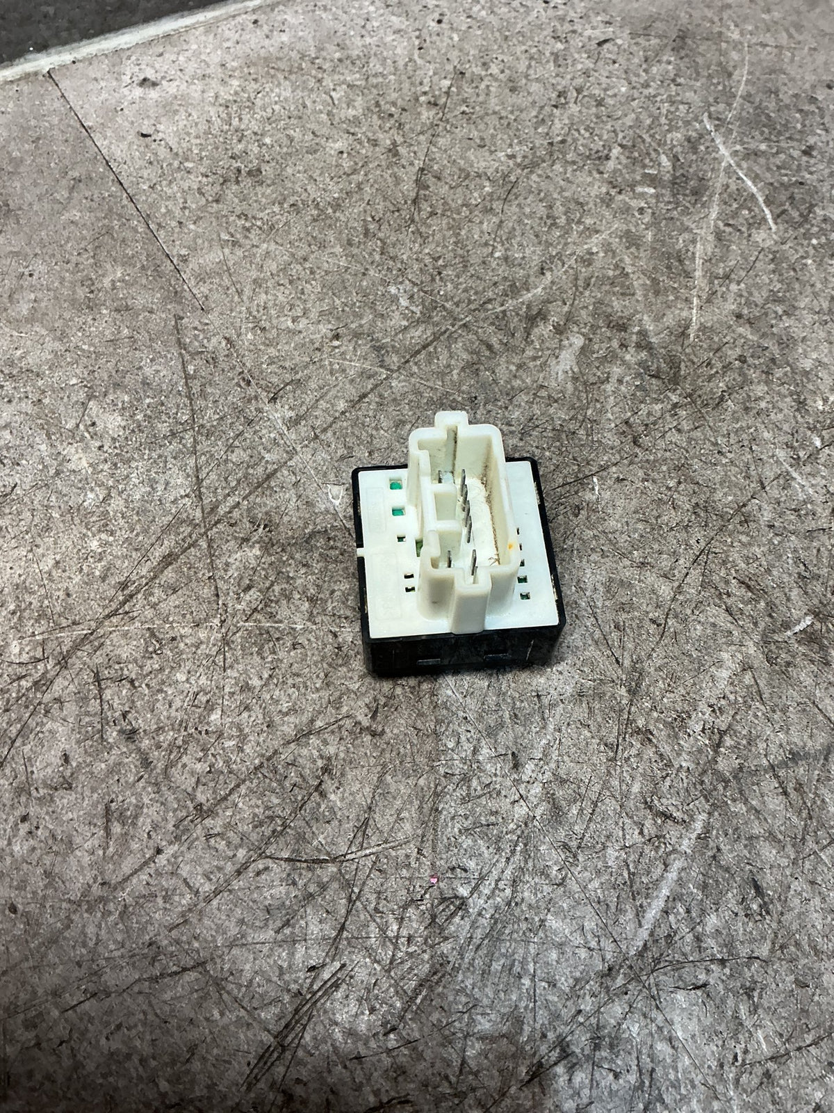 2021 Mitsubishi Outlander GF8 - Mirror Adjuster Switch - (TAG17620)