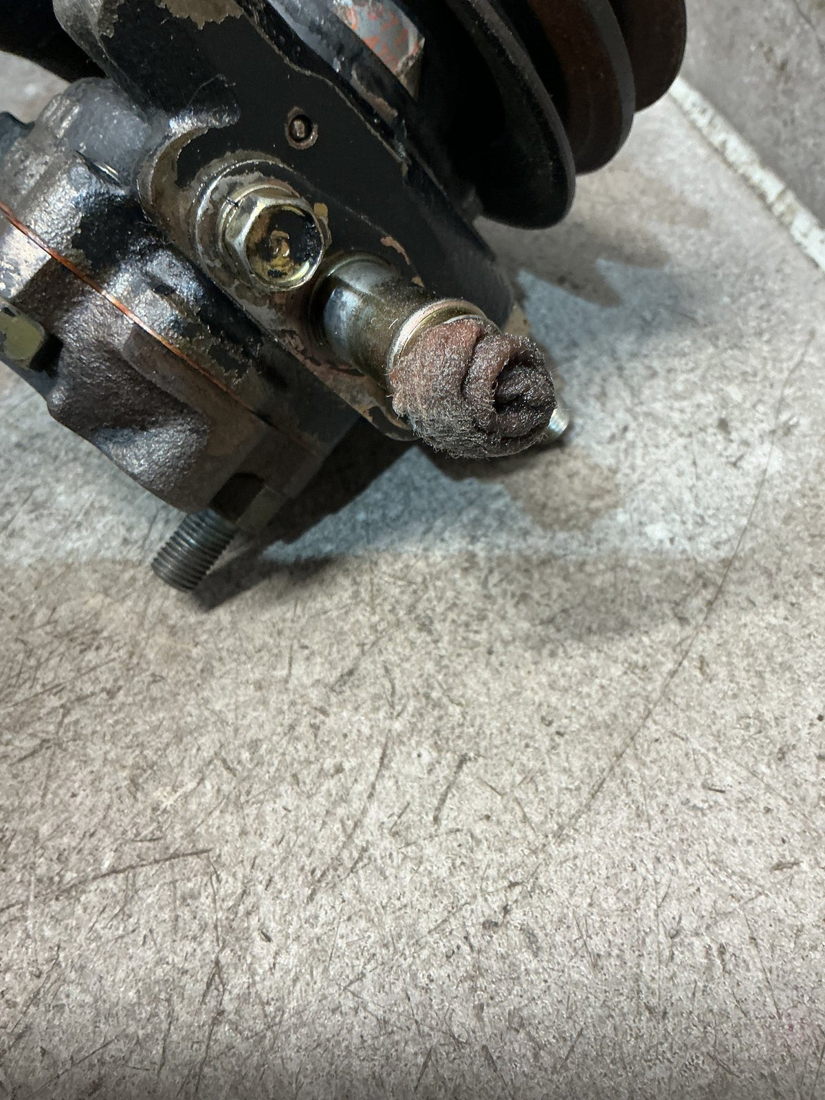 1995 Isuzu MU UCS69DW - Power Steering Pump - (TAG18806)