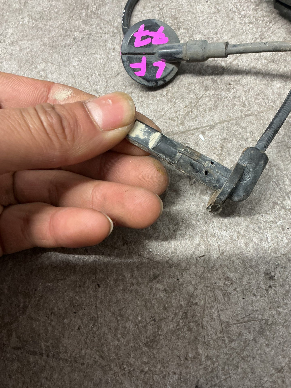 2013-2020 Dodge Journey JC- Left Front ABS Sensor- (TAG14551)