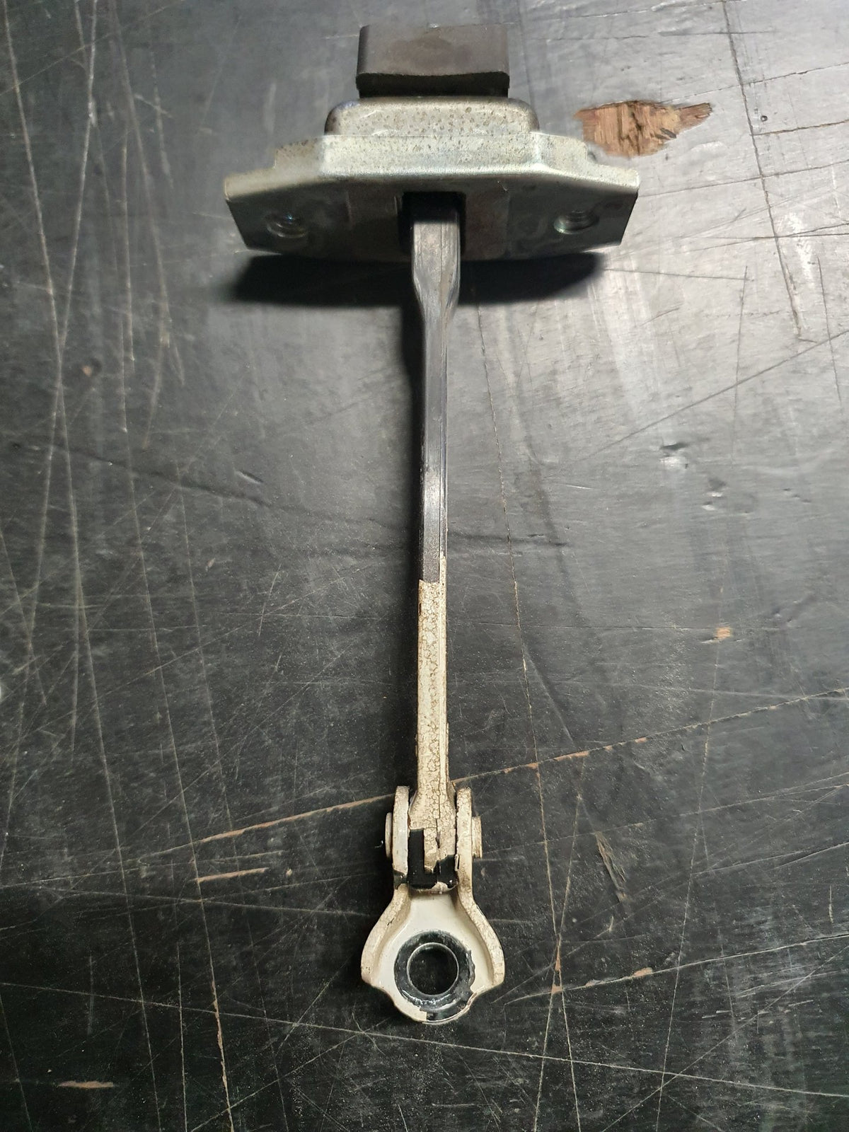 2011 Toyota Hiace TRH219- Left Front Door Check Strap- (TAG9197)