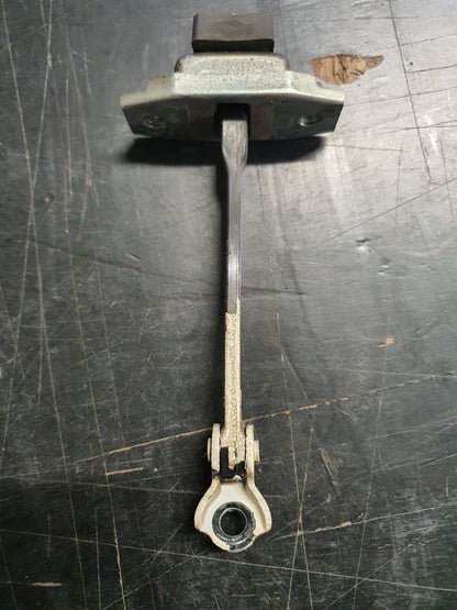 2011 Toyota Hiace TRH219- Left Front Door Check Strap- (TAG9197)