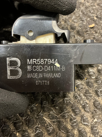 2005-2012 Mitsubishi Outlander II CW*W- Left Rear Window Switch- (TAG11606)