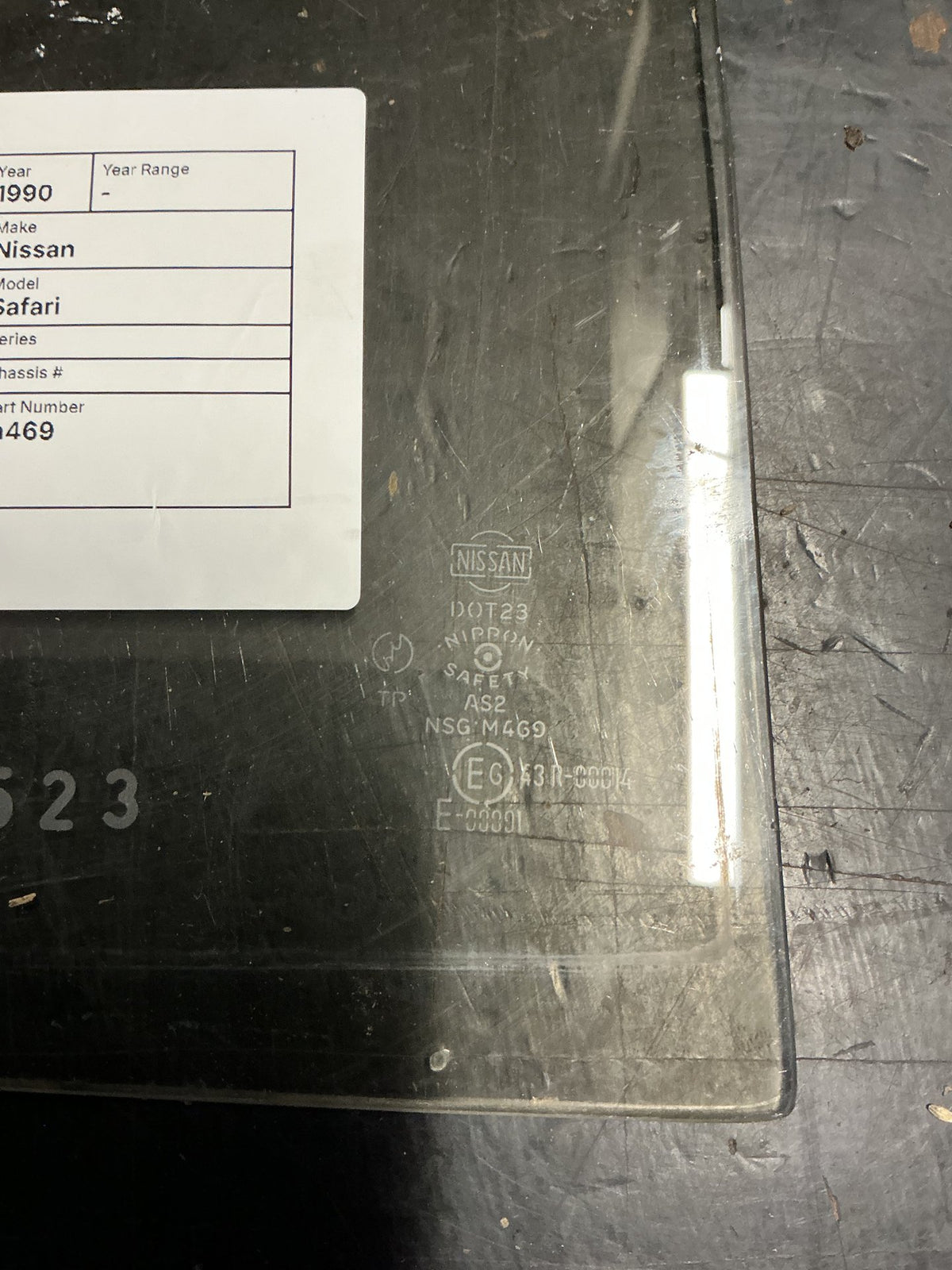 1990 Nissan Safari - Left Rear Quarter Door Glass - (TAG18656)