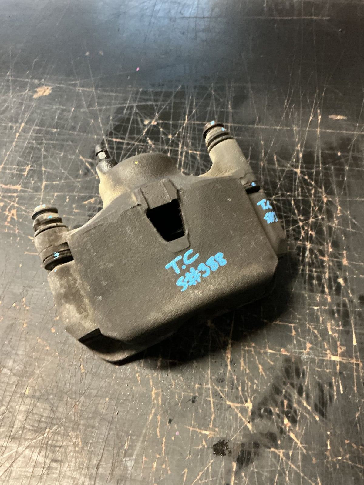 2006 Toyota Hilux- Left Front Caliper- (TAG14558)
