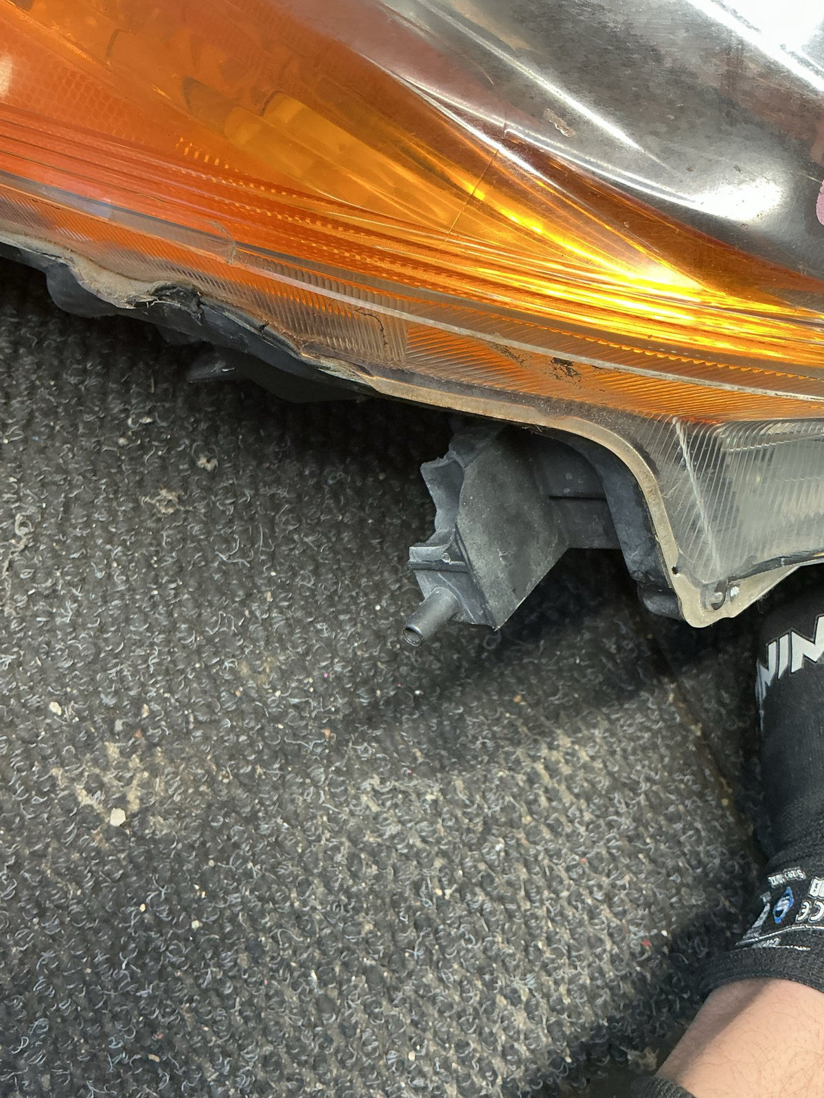 2012 Mazda BT-50- Right Headlight- (TAG9607)