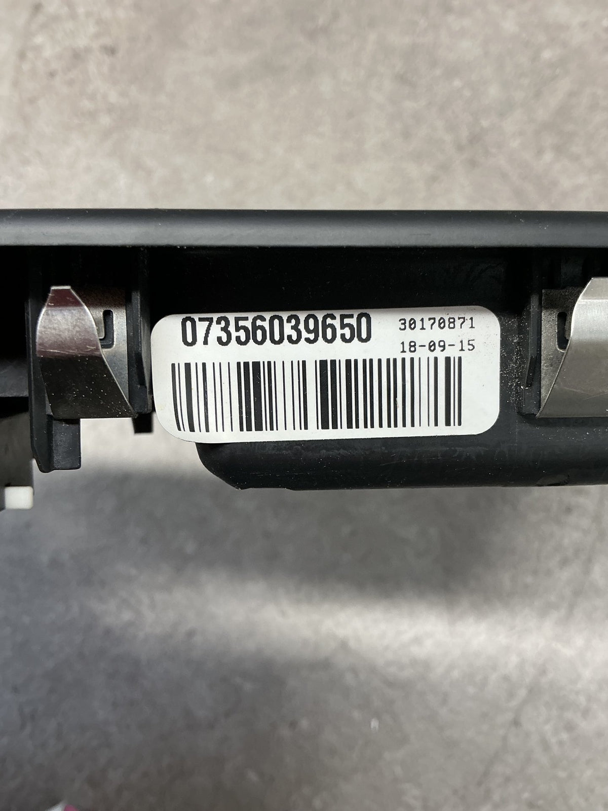 2016 Jeep Renegade B1- Left Front Window Switch- (TAG12324) PN: 07356039650
