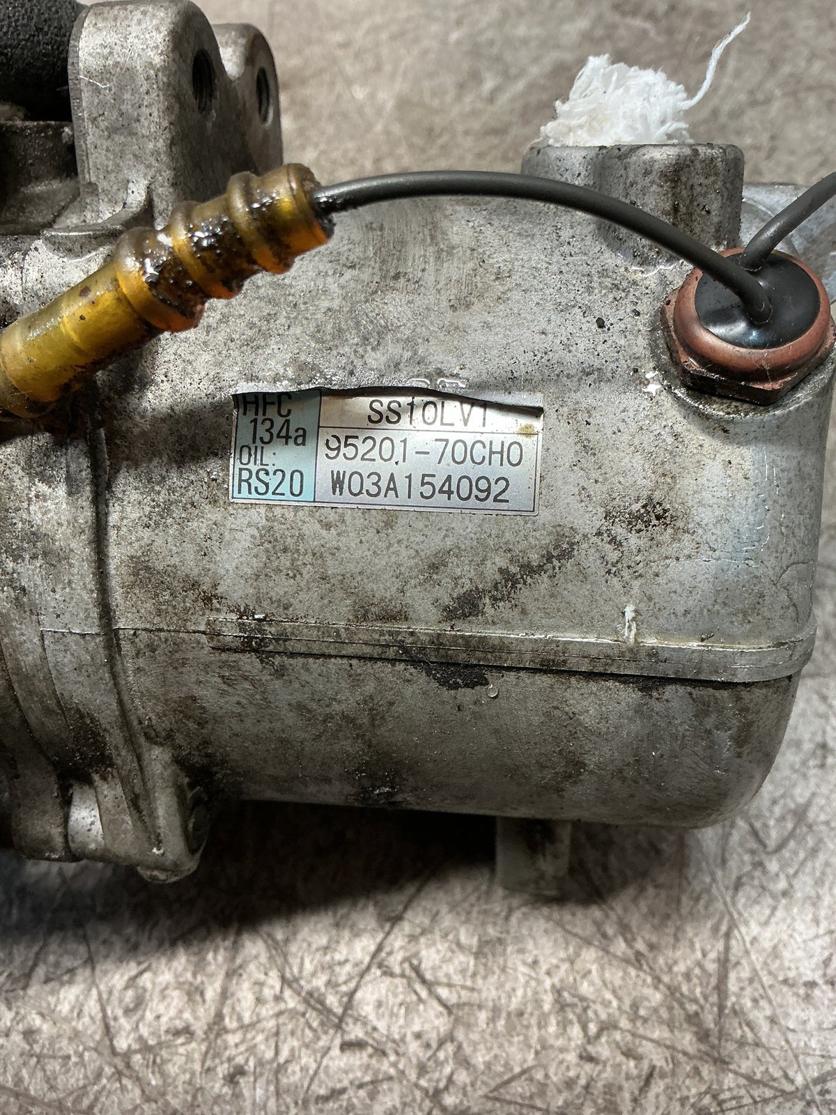 2003 Suzuki Grand Vitara SQ420W - A/C Compressor - (TAG17891)