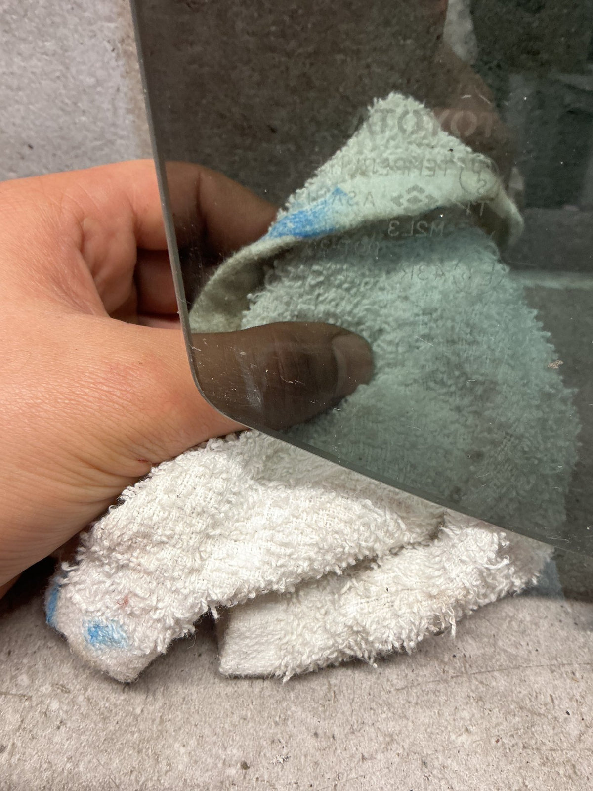 1997 Toyota Hilux III N180- Right Rear Door Glass- (TAG15902) PN: M2L3