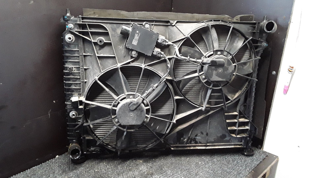 2013 Captiva LT 2WD 2.4 AT- Radiator- (TAG6418)