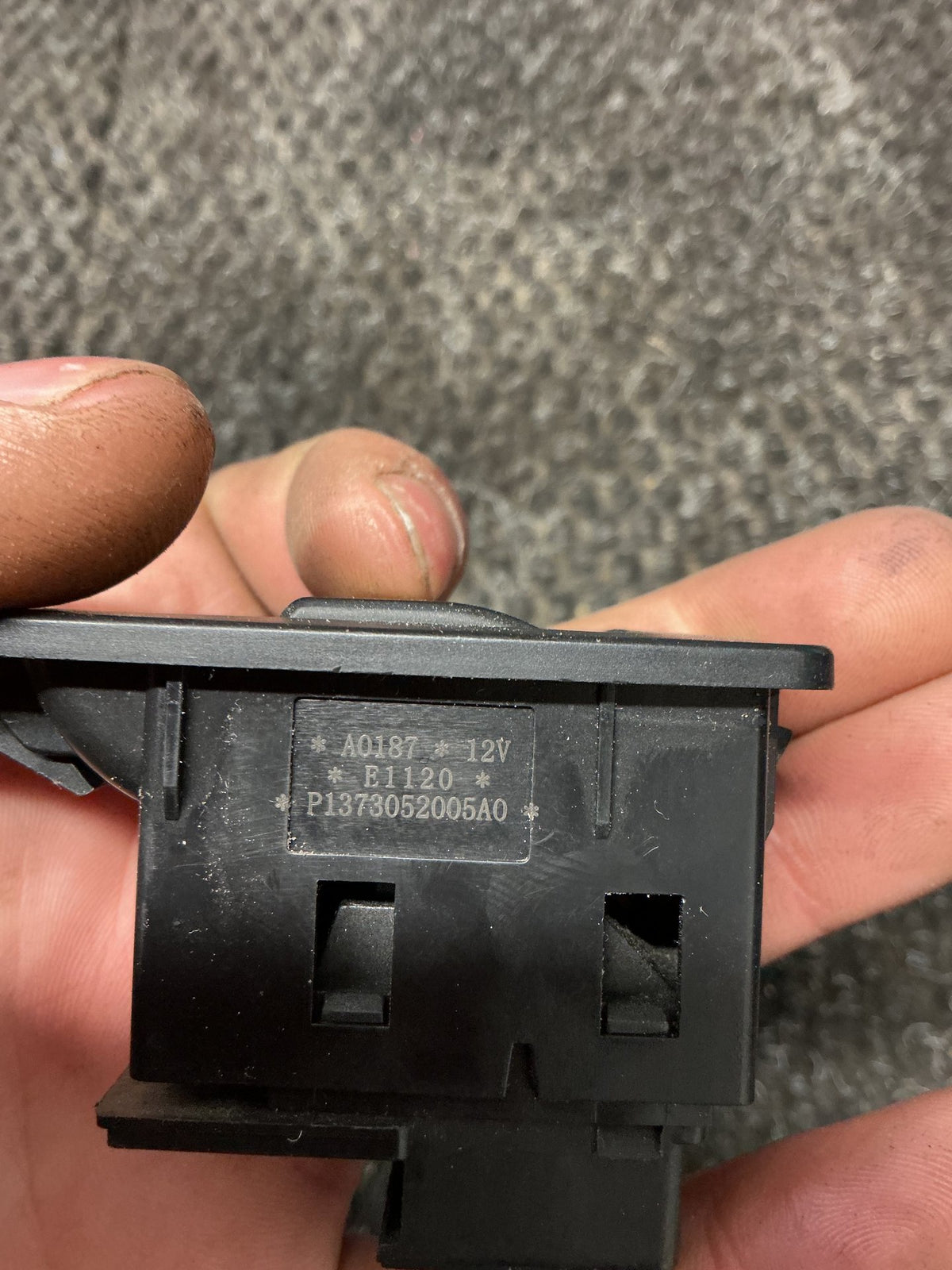 2013-2021 Foton Tunland- Left Rear Window Switch- (TAG10982)