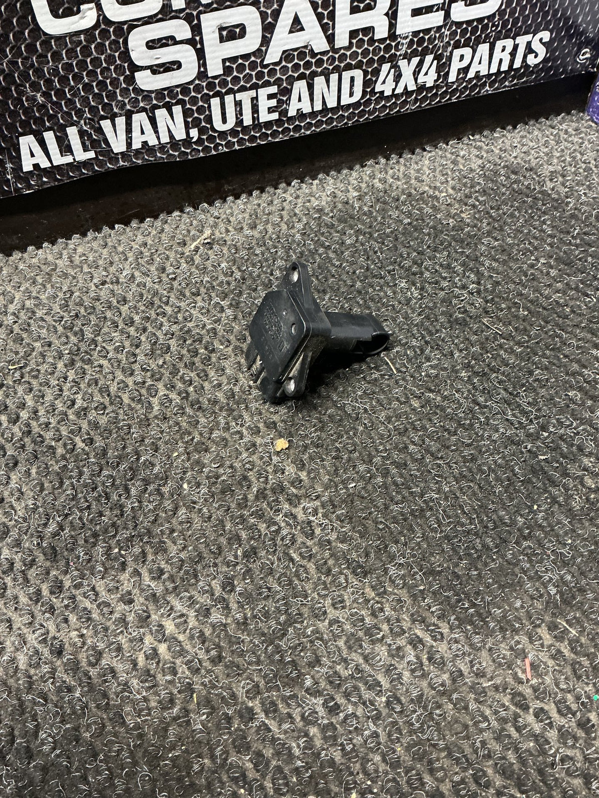 2006 Toyota Hilux- Air Flow Meter- (TAG10990)