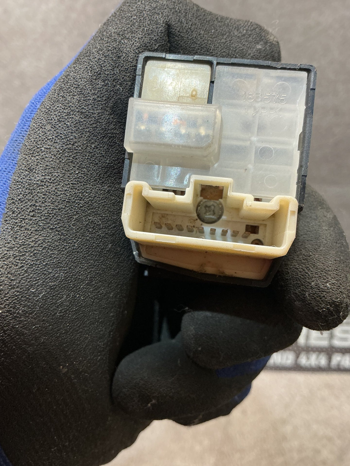 2004 Toyota Estima ACR30- Mirror Adjuster Switch- (TAG16120)