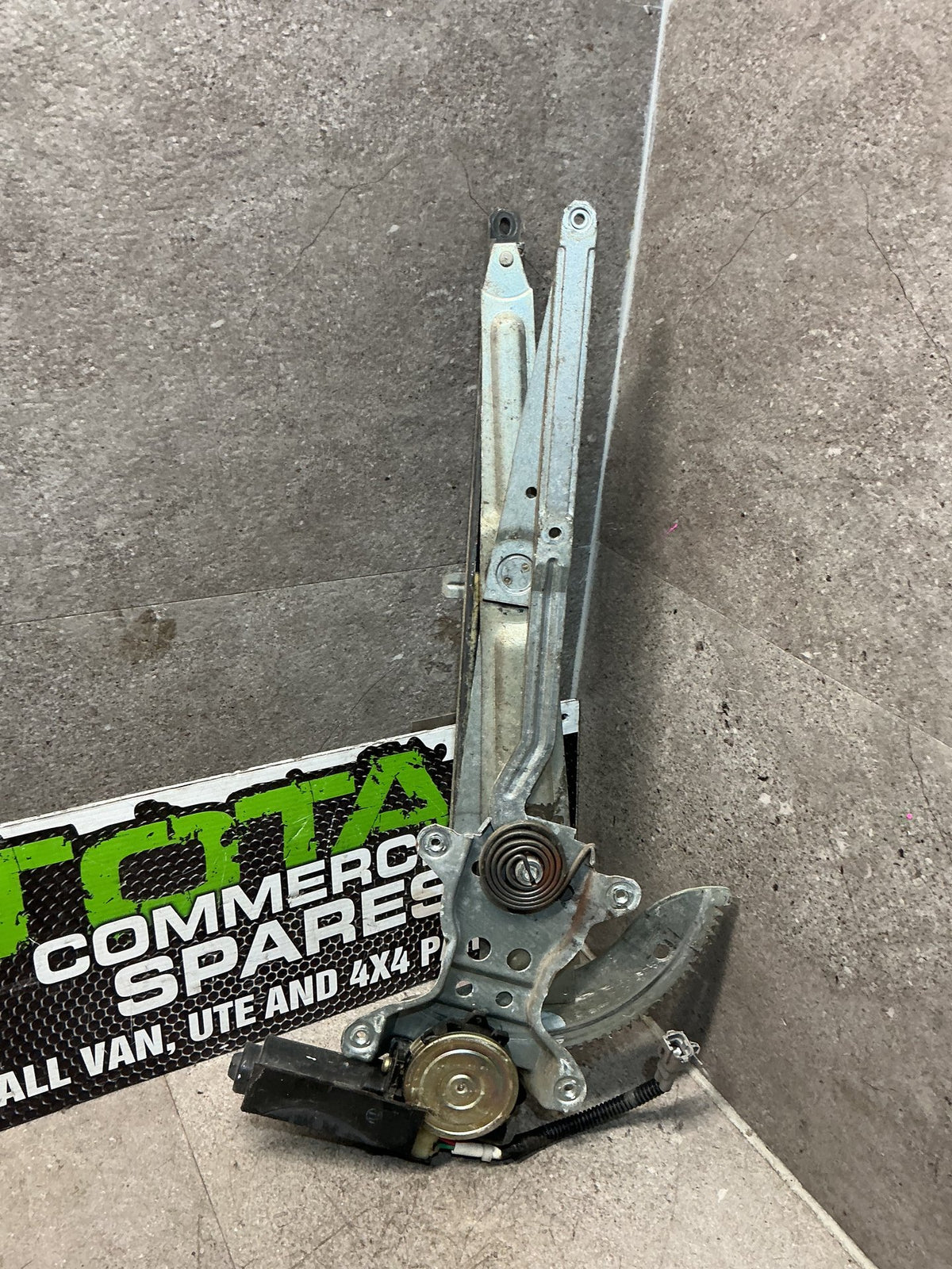 1993 Toyota Hilux Surf KZN130- Right Front Window Regulator/Motor- (TAG16676)