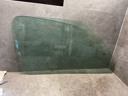1992-2004 Toyota Hiace H100 - Right Front Door Glass - (TAG19018)
