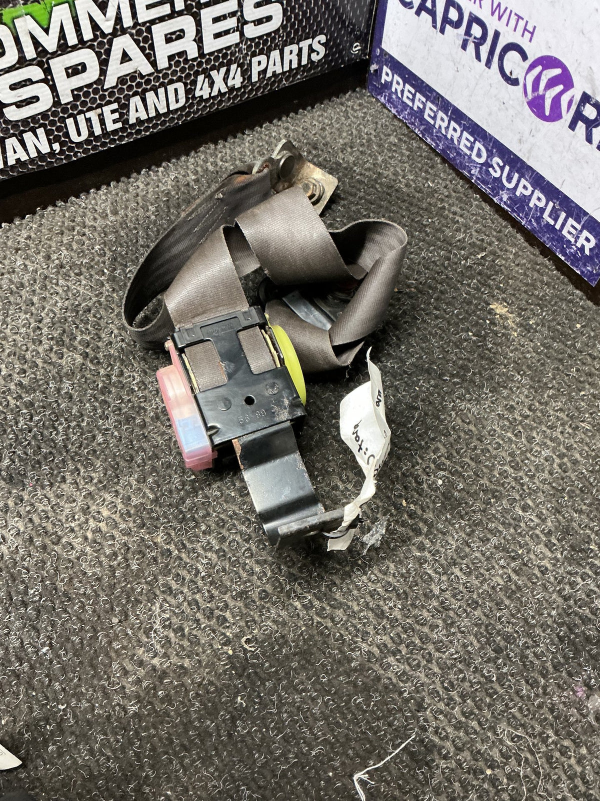 1993 Suzuki Vitara 8W018- Left Front Seat Belt- (TAG10717)