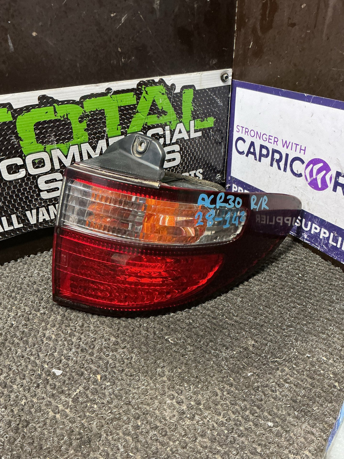 2000 Toyota Estima ACR30- Right Taillight- (TAG9861) PN: 28-142