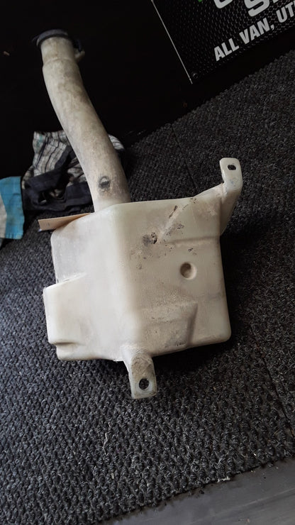 2012 Ford Ranger PXI- Washer Bottle- (TAG5638) PN: AB39-17613-AC/BC