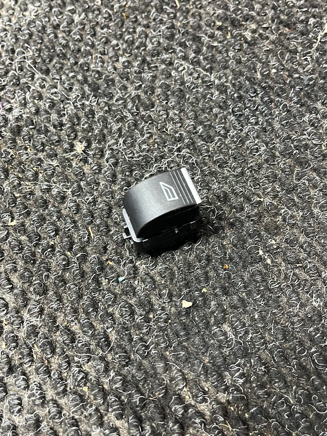 2019 Ford Escape- Left Front Window Switch- (TAG7636)