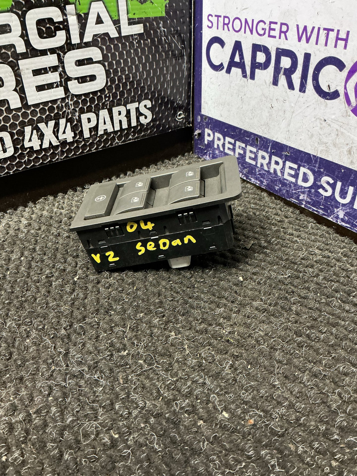 2004 Holden Commodore VZ 2W080- Master Power Window Switch- (TAG9927)
