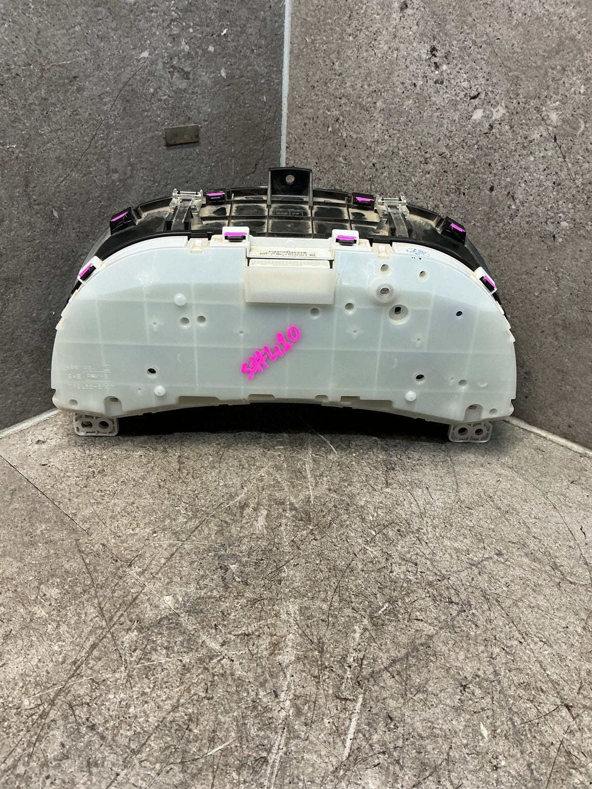 2012 Isuzu D-Max - Instrument Cluster - (TAG17608)