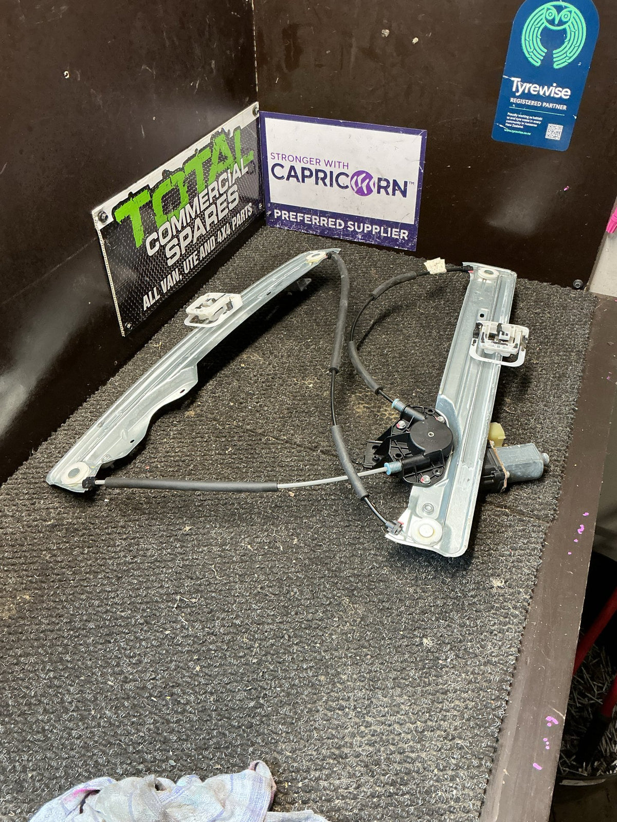 2013 Ford Kuga II TF- Left Front Window Regulator/Motor- (TAG9635) PN: CJ54S23201BL