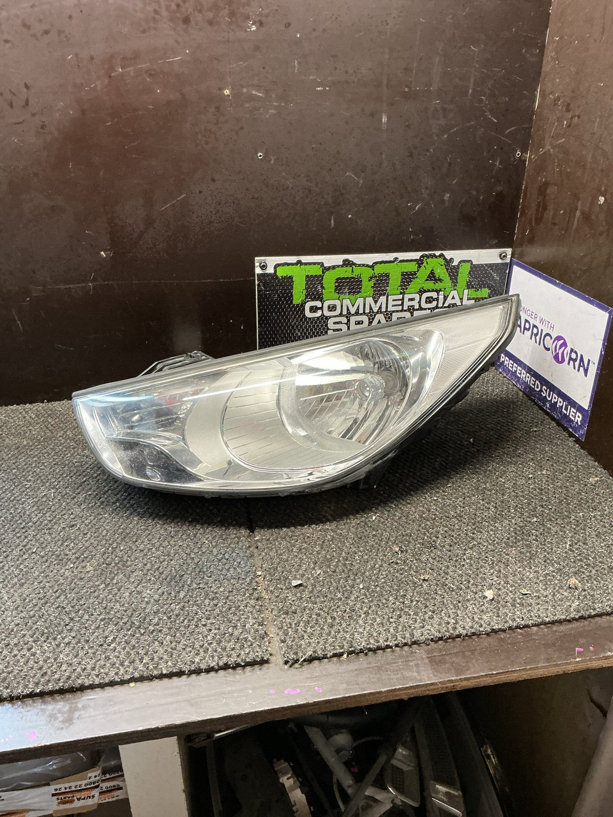 2013 Hyundai ix35- Left Headlight- (TAG9528)