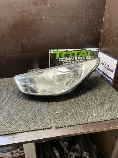 2013 Hyundai ix35- Left Headlight- (TAG9528)